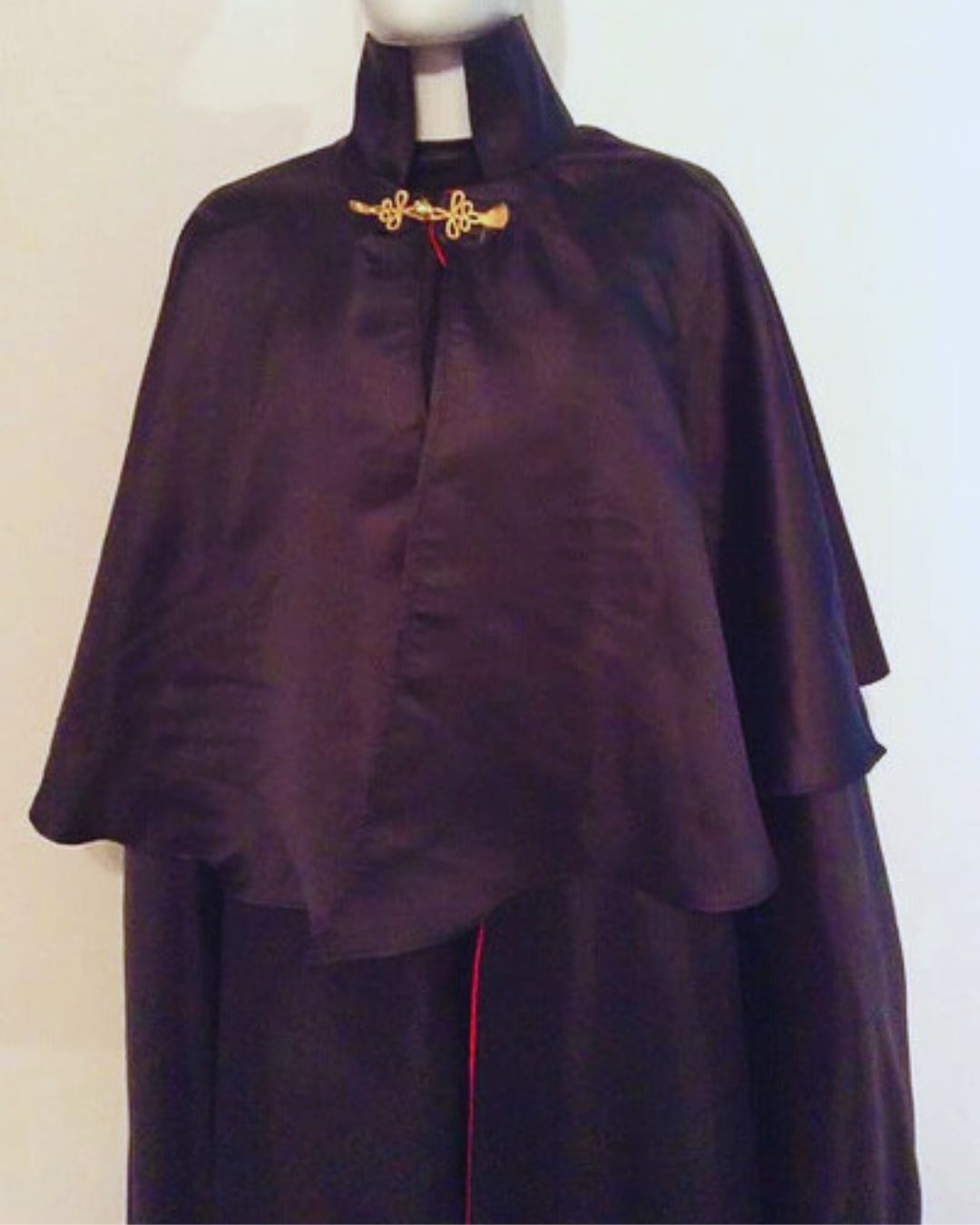 Capa de Exu 7 Encruzilhadas Roupas de Umbanda Terreiro Gira Esquerda Cambone Medium Sacerdote