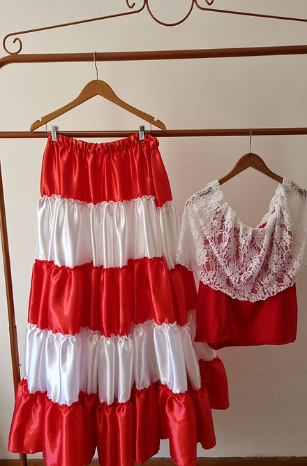 Conjunto Cigano de Maria Navalha Blusa Saia Roupas Umbanda Axê Ciganos Terreiro Gira Medium Sacerdotiza Ritual Ceremônia