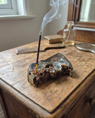 Porta-Incenso em Ágata Natural Premium – Pedra do Trono da Geração Pai Omulû