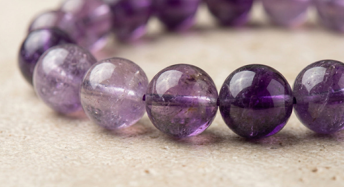 Pulseira de Ametista Natural – Trono da Evolução - Pai Obaluaiê -Proteção e Elevação Espiritual |Roupas de Umbanda