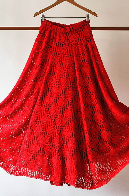 Saia Pombagira 7 Rosas Roupas Umbanda Axê Gira Esquerda Terreiro Sacerdotiza Medium Celebração Ritual Iniciação