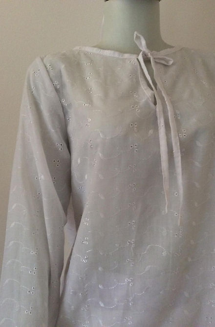 Bata de Laise Branca Feminina Roupas Brancas Umbanda Terreiro Desenvolvimento Mediunico