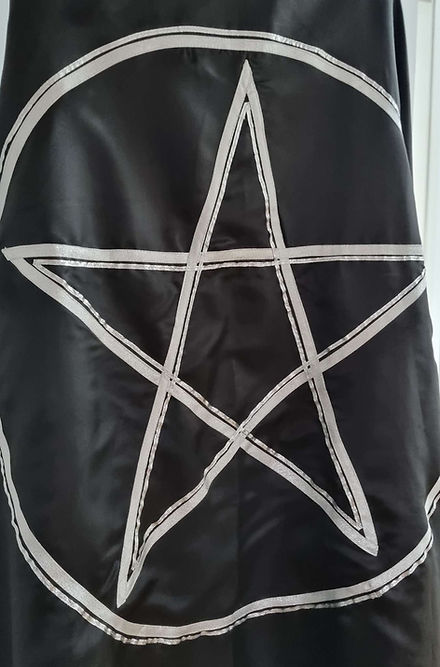 Capa de Exu da Lei Maior Roupas Umbanda Axê Terreiro Gira Esquerda Sacerdócio Medium 