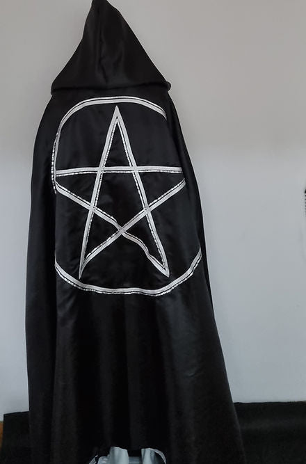 Capa de Exu da Lei Maior Roupas Umbanda Axê Terreiro Gira Esquerda Sacerdócio Medium 