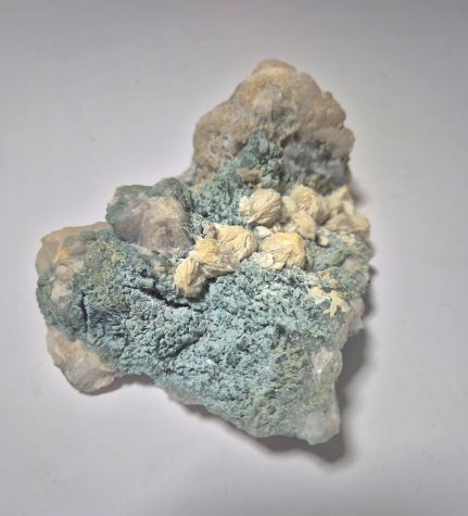 Detalhes das rosetas naturais de Barita fotografadas em close destacando a formação mineral exclusiva