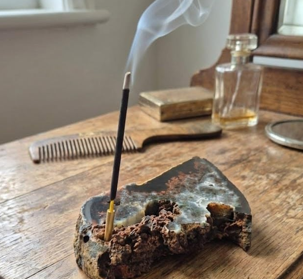 Porta-Incenso em Ágata Natural Premium – Pedra do Trono da Geração Pai Omulû