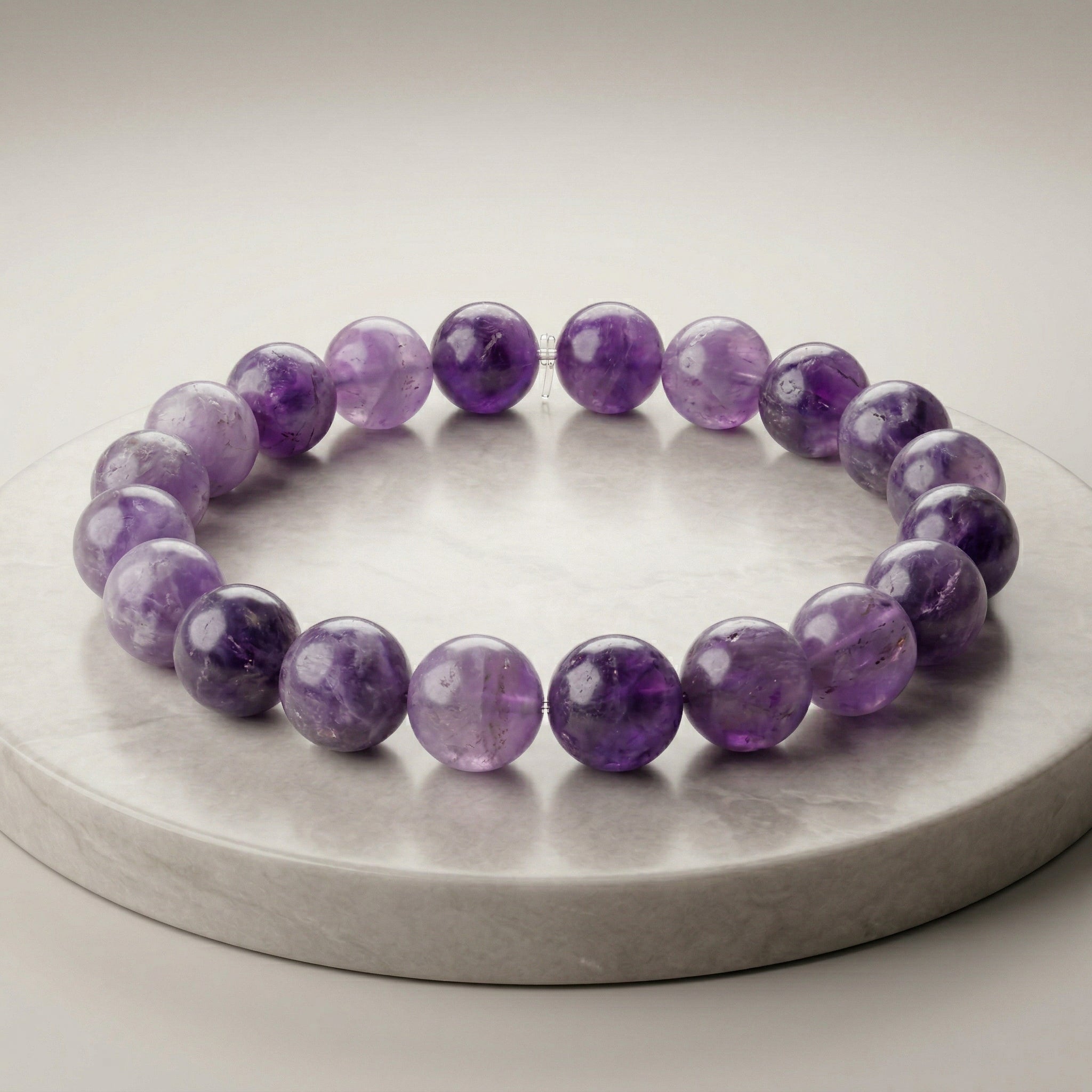 Pulseira de Ametista Natural – Trono da Evolução - Pai Obaluaiê -Proteção e Elevação Espiritual |Roupas de Umbanda