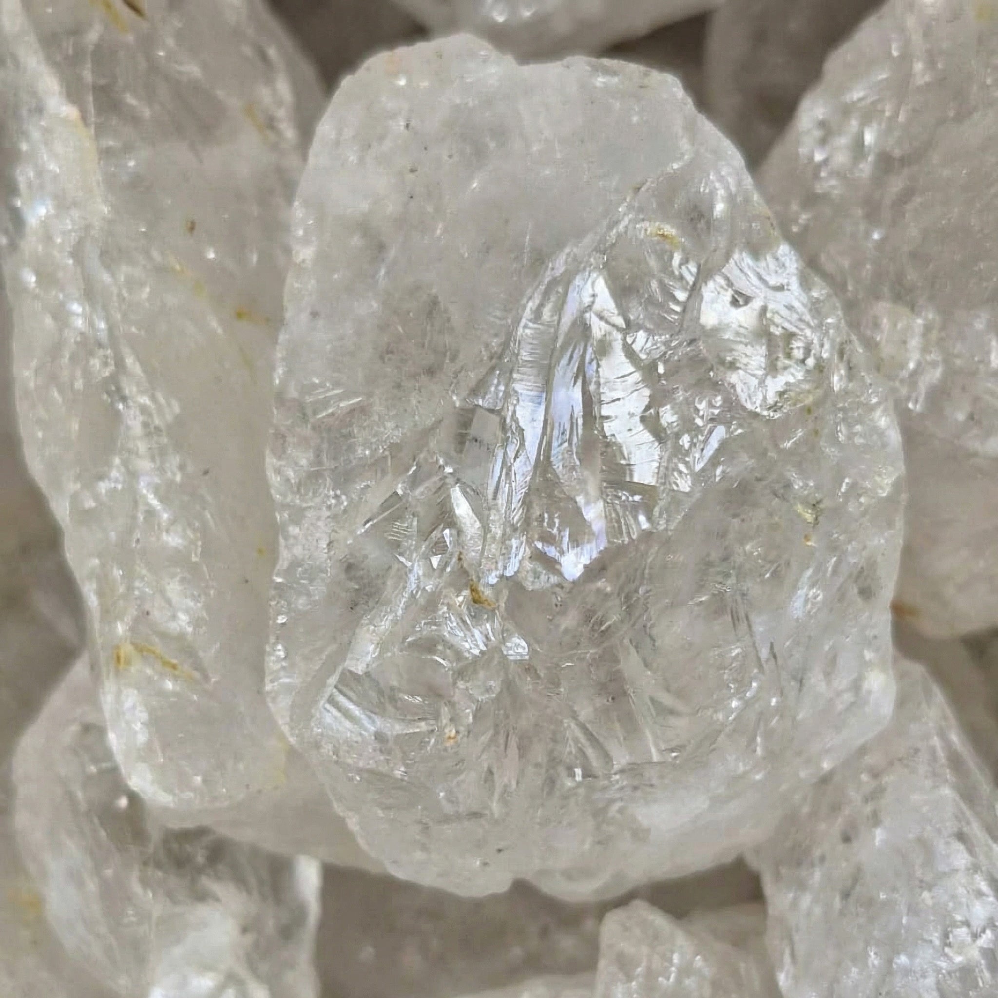Quartzo Transparente Natural – Pedra do Trono da Fé | Cristal de Rocha Umbanda | Pedra Natural por Peso| Roupas do Axê Pedras Naturais