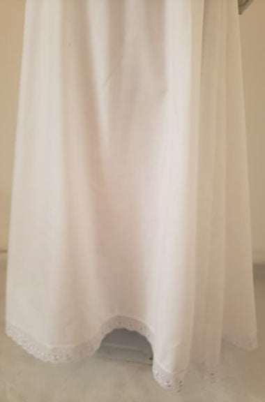 Saia Branca Feminina Desenvolvimento Sacerdocio Umbanda Sacerdotiza Medium Terreiro 